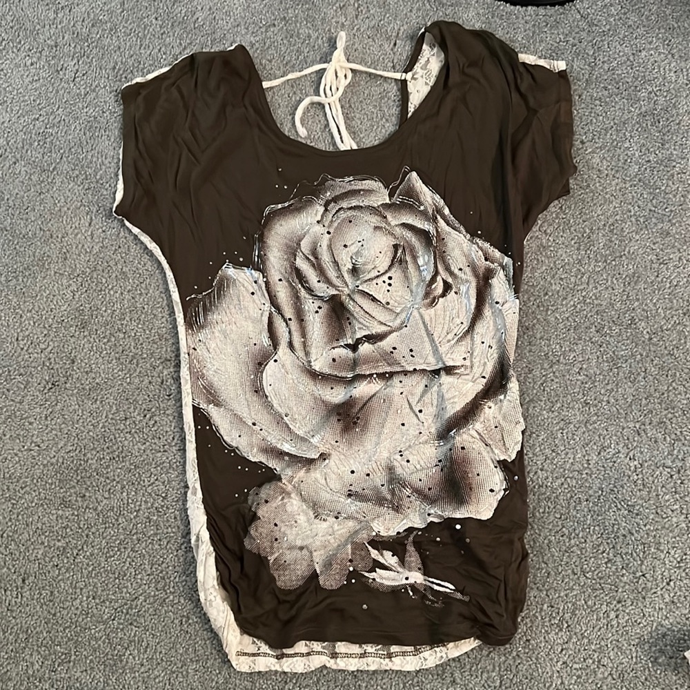 Wet seal dark green flower shirt with lace back!